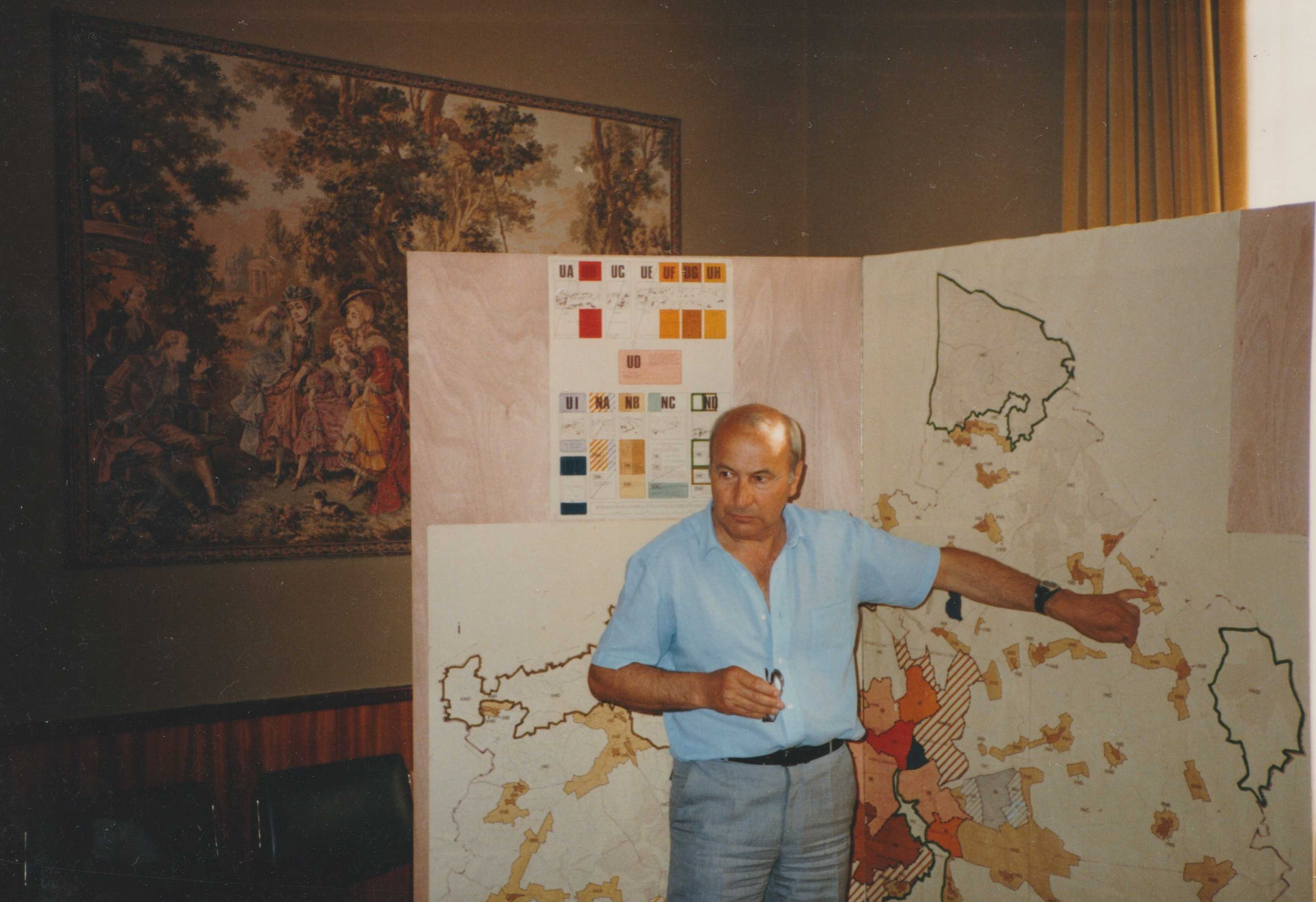 Bgm. Gagnadre erläutert die Struktur der Gemeinde web